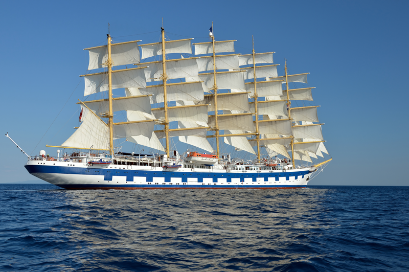 Bild eines 5mastigen Segelbootes als Sinnbild für Service Design bei ITSM Partner