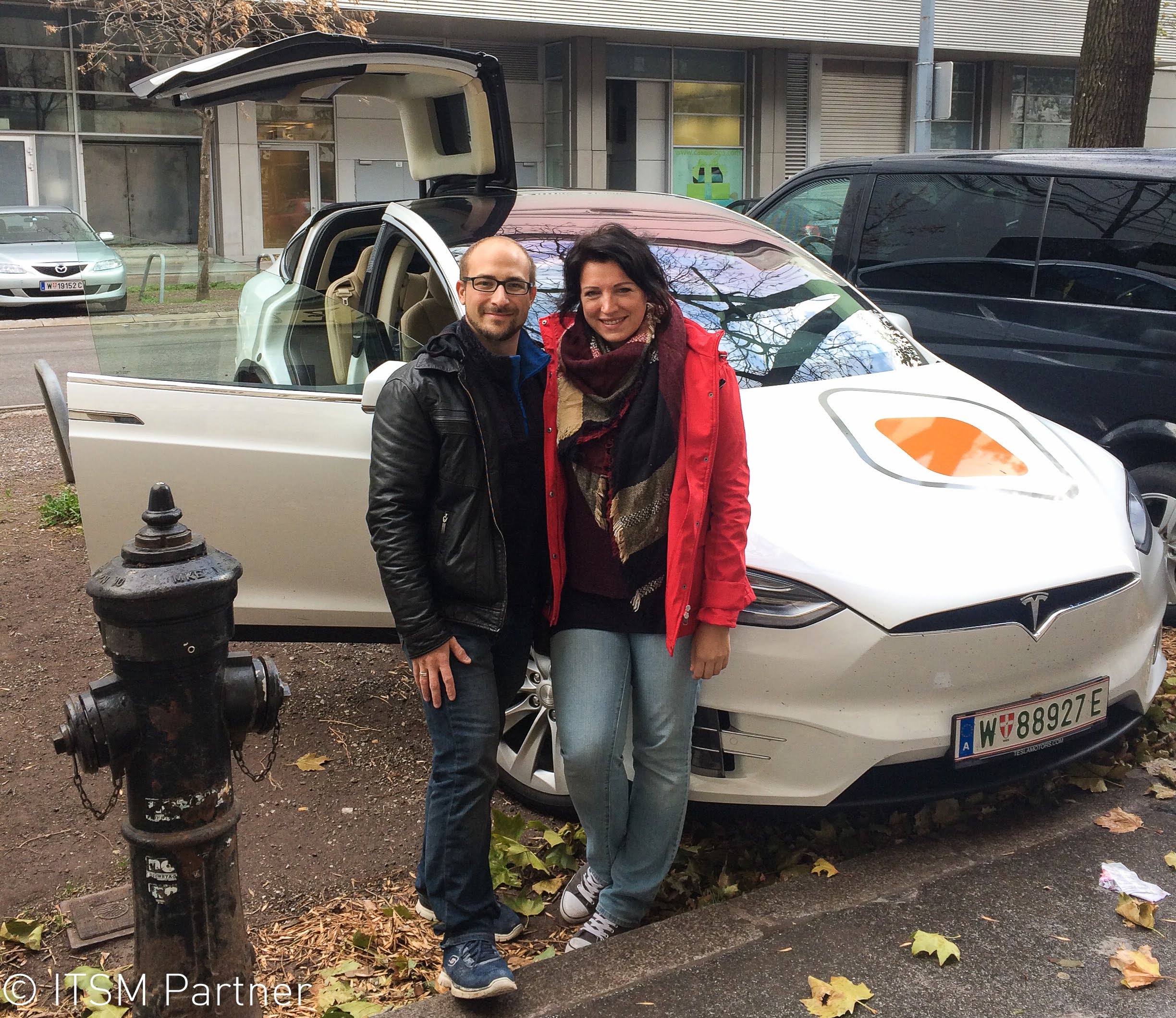 eine Gewinnerin eine Gewinnerin eines TESLA Tages bei ITSM Partner